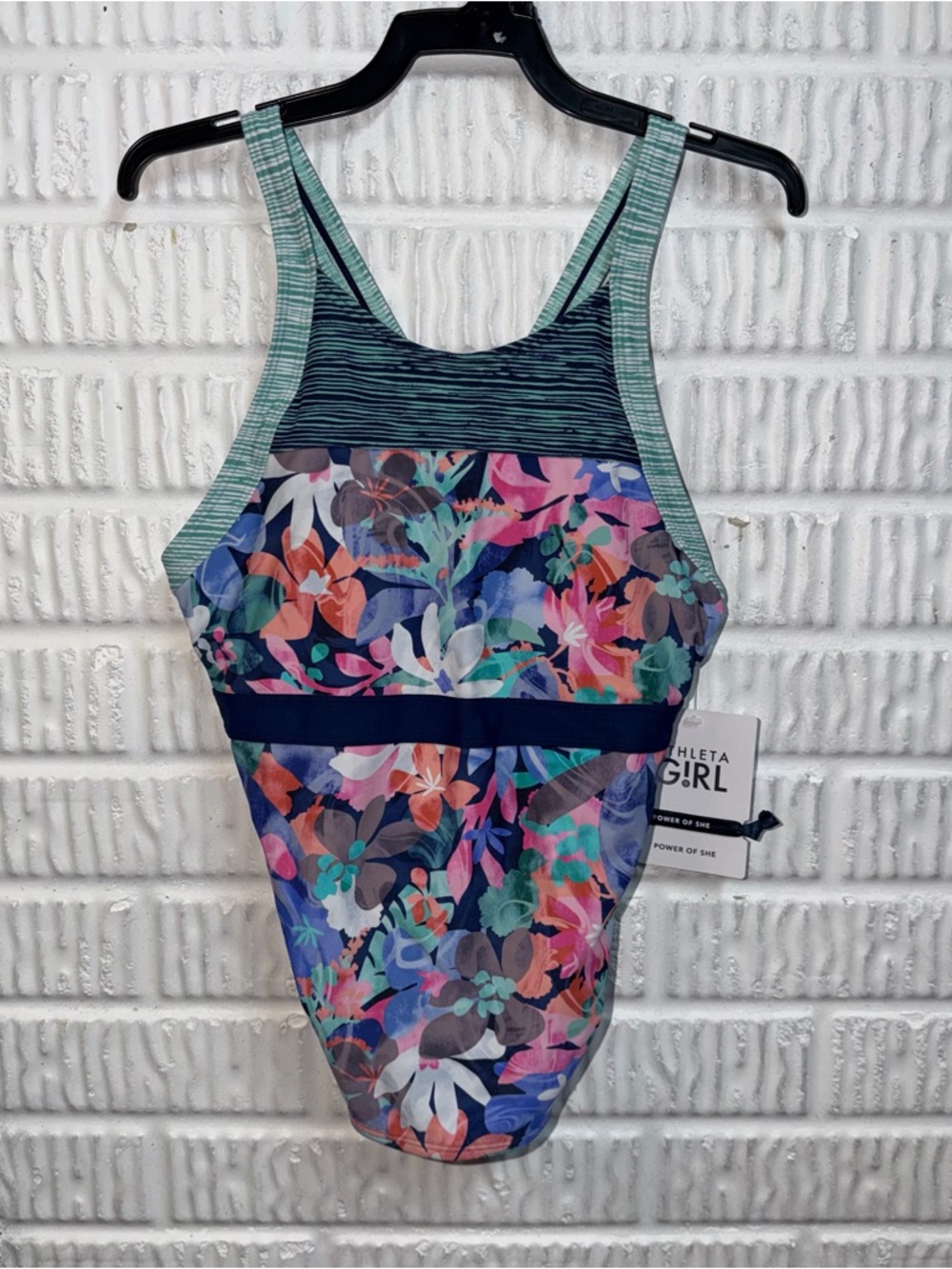 Athleta Girl Tankini Swimwear top size XL (14) Surfs Up